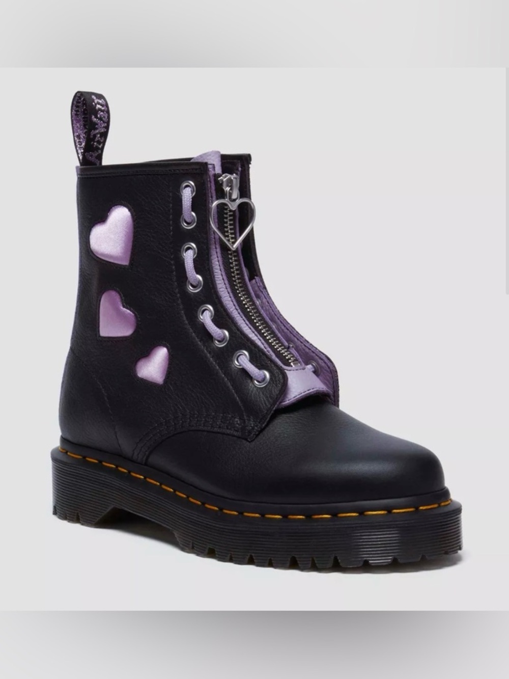 Dr.Martens 1460
ZIP HEART VIRGINIA SATIN
LUX LACE UP BOOTS black sz 7